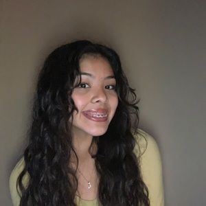 Meet your Posher, Llianexis